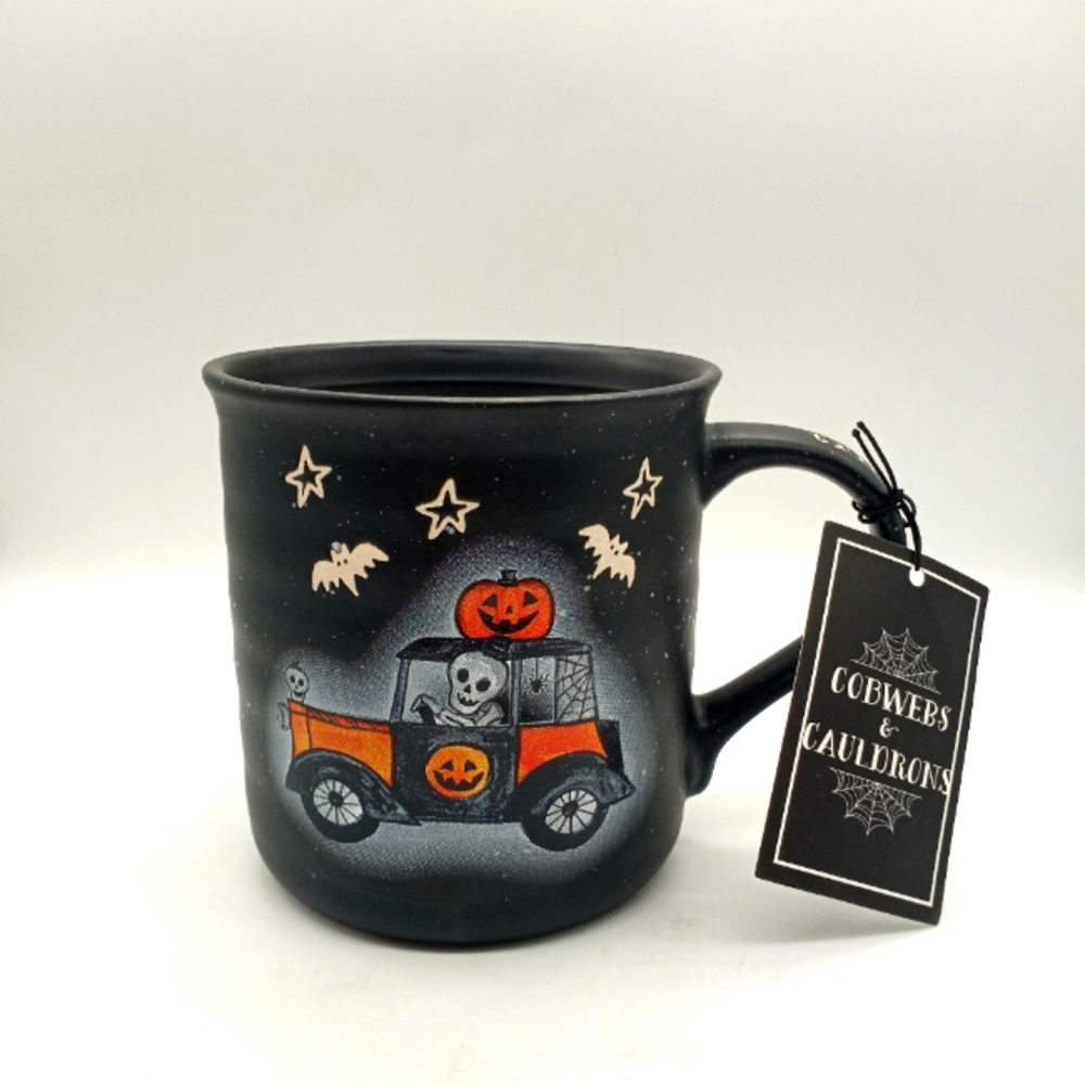 Skeleton mug